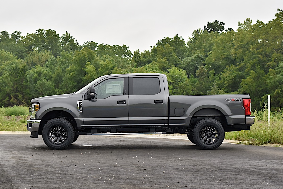 Ford F-250 Super Duty with 